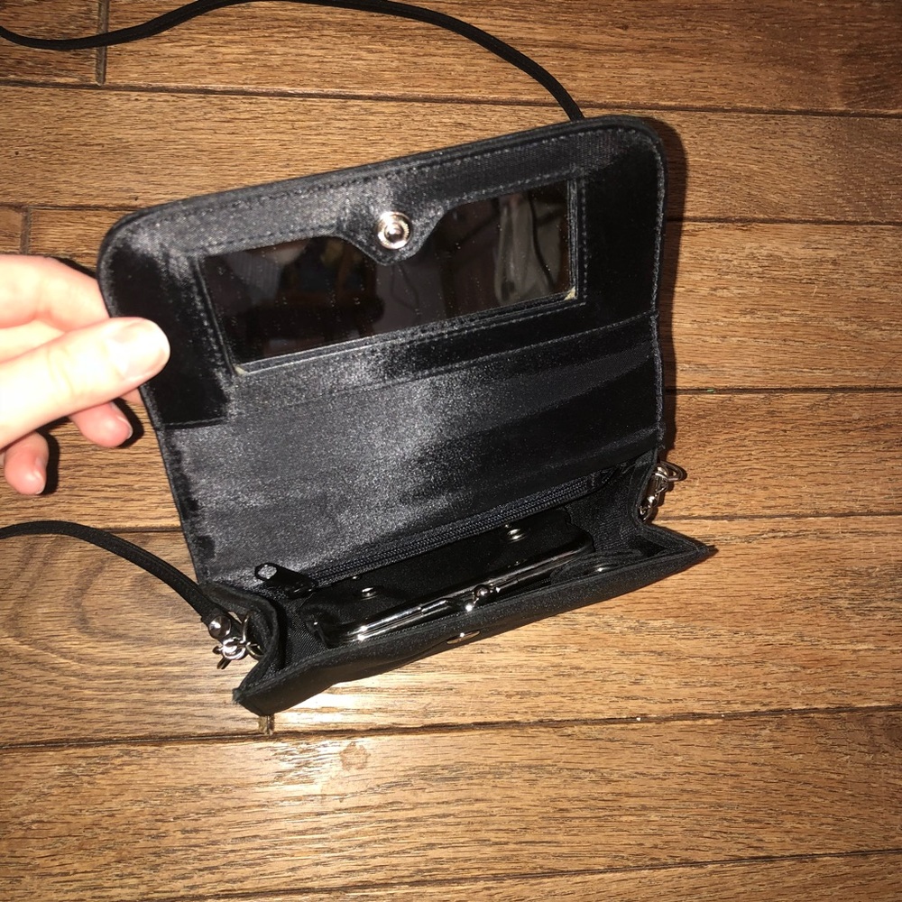 Classic Black Crossbody/Clutch! - Picture 5 of 7